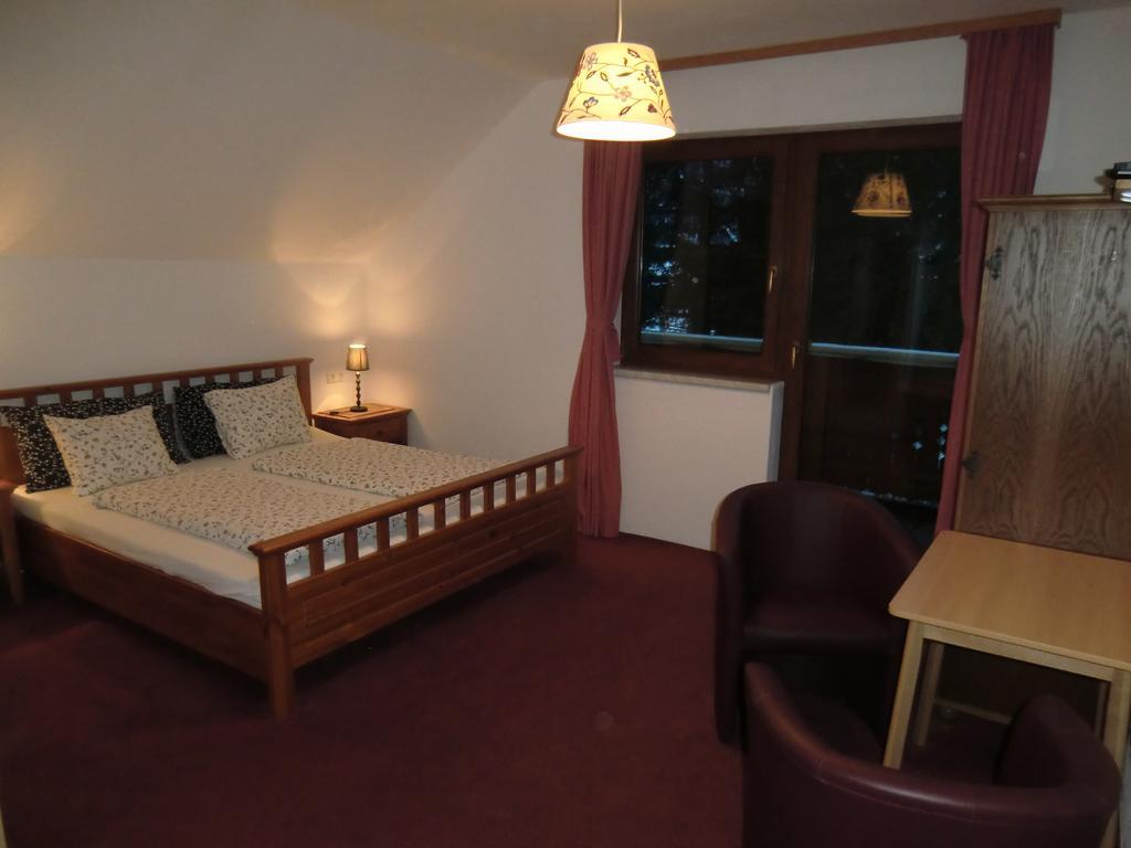Haus Rye B&B Obertraun Chambre photo